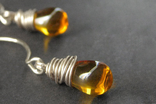 Drop Earrings Wire Wrapped Clear Honey Amber Earrings in Silver. Dangle Earrings. Handmade Jewelry