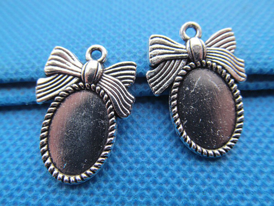 Antique Silver Tone/Antique Bronze Bowtie Oval Base Setting Tray Bezel Pendant Charm/Finding, Fit 10mmx14mm Cabochon/Picture/Cameo