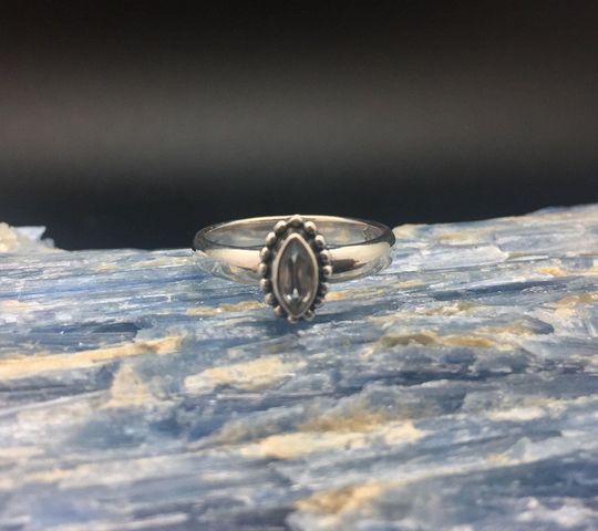 Blue Topaz Ring // 925 Sterling Silver Marquise Cut Beaded Setting 3 Grams