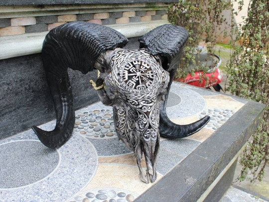 Ram Skull - Carved Sheep Decor, Ram Carving With Horn