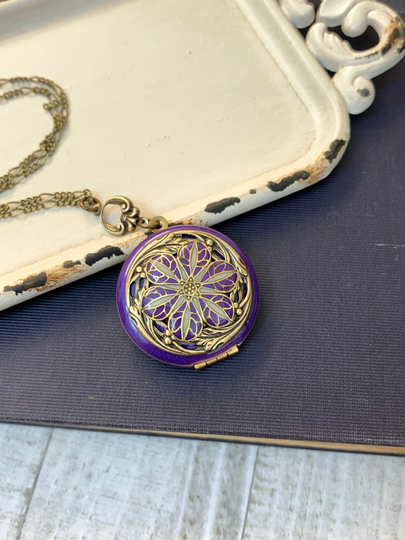 Purple Antique Brass Flower Filigree Locket/Antique Style/Anniversary/Bridesmaid Gift/Wedding/Birthday/Sister/Mom/Daughter