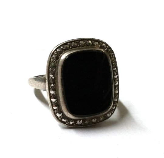 sterling Silver Black Onyx & Marcasite Ring Size 4 1/2