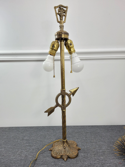 Vintage Brass Antique Table Lamp Goat Or Ram Head Finial Arrow Dual Lights Weathervane