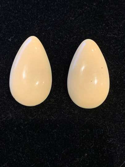 Off White Egg Shaped Post Earrings