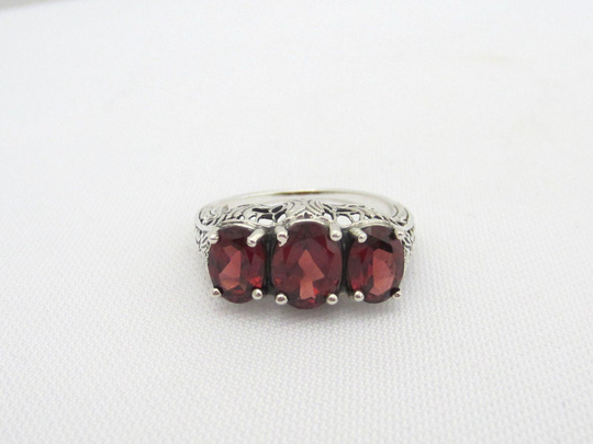 Vintage Sterling Silver Natural Garnet Three Stone Filigree Ring Size 8