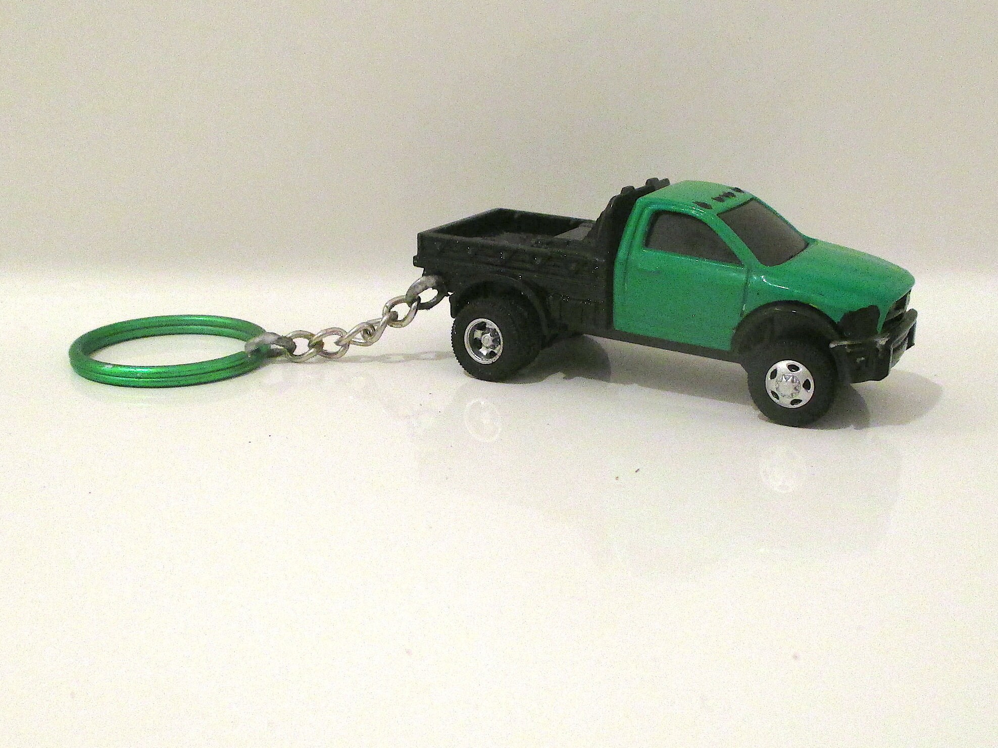 Custom Dodge Ram 1500 Dually Flatbed Truck Keychain, 2016, Mens Or Womens Gift