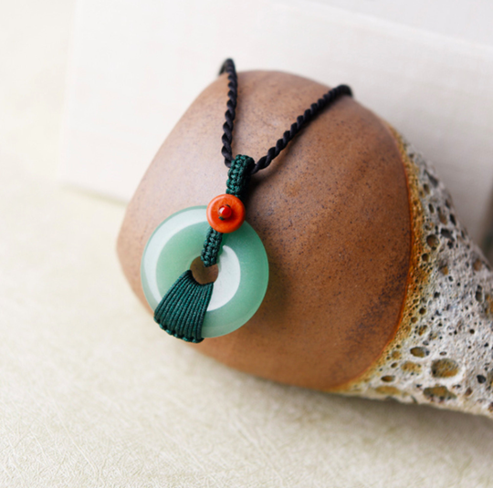 Vintage Jade Necklace Minimalist Retro Chinese Style