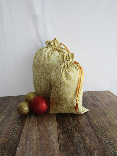 Eco-Friendly Gift Bags, Holiday Print Fabric Cream/Gold Floral/Scrollwork Re-Useable Free Tag