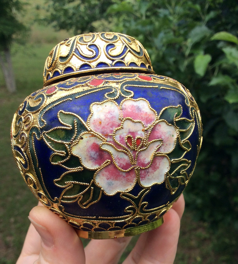 Vintage Floral Chrysanthemum Cloisonné Enamel Ginger Jar/Decorative Dome Lid Oriental Vase