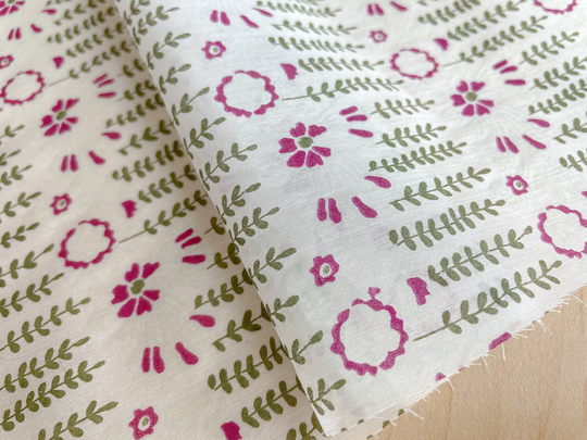 Flower & Leaf Cotton Blend - Deadstock Vintage Fabric By The Yard Continuous Cut