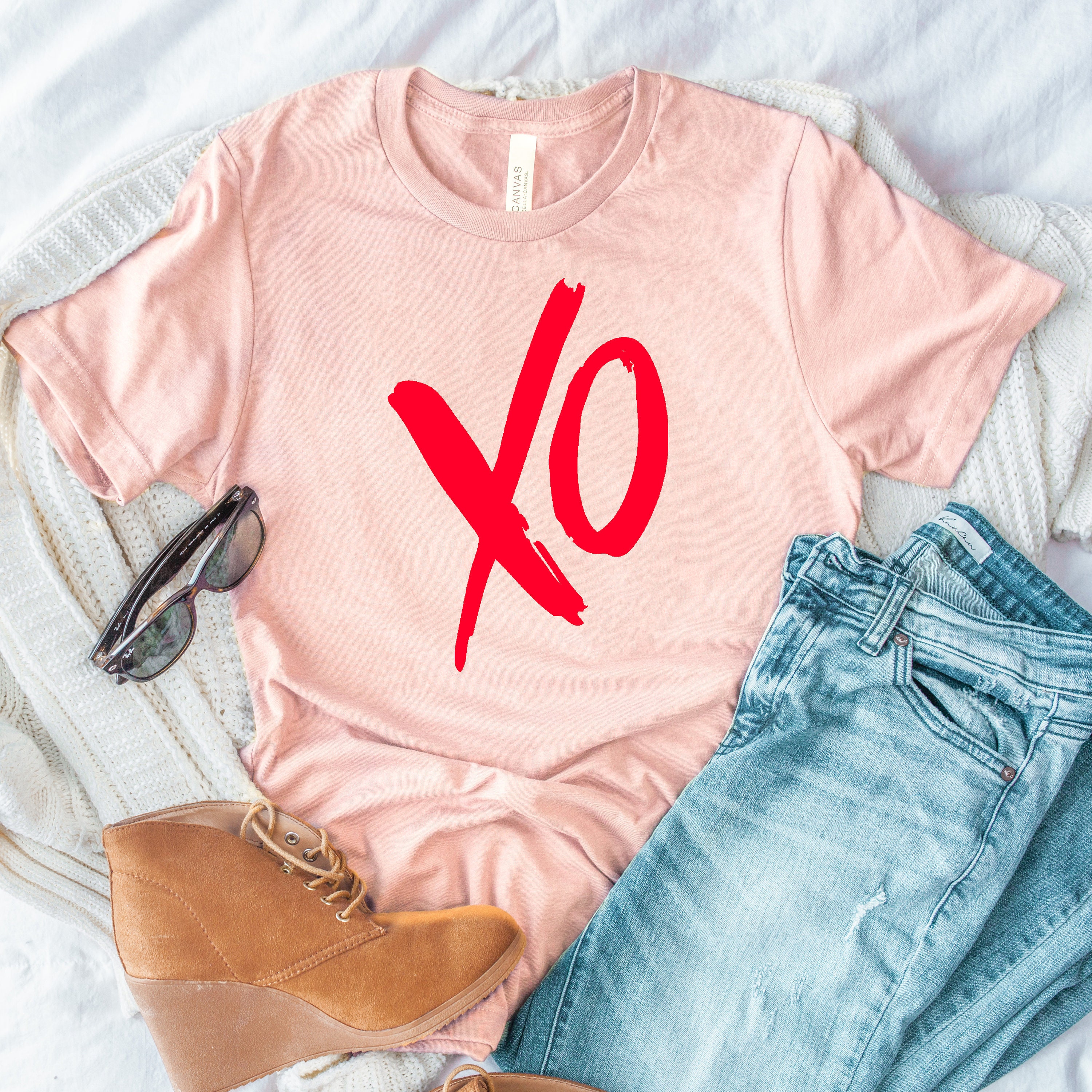 Xoxo Shirt, Womens Valentines Day Xoxo Sweashirt, Love Sweatshirt, Outfit, Hugs & Kisses, Valentine Tee