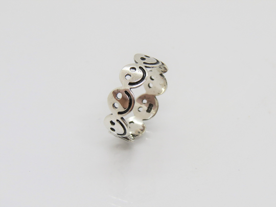 Vintage Sterling Silver Face Smiley Band Ring Size 7