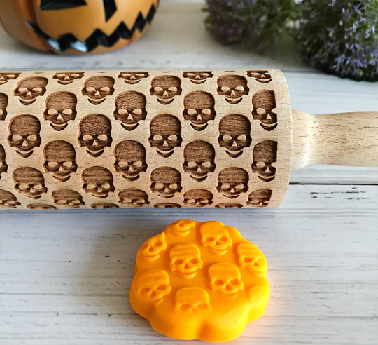 Engraved Skull Rolling Pin, On Cookies Halloween Treats