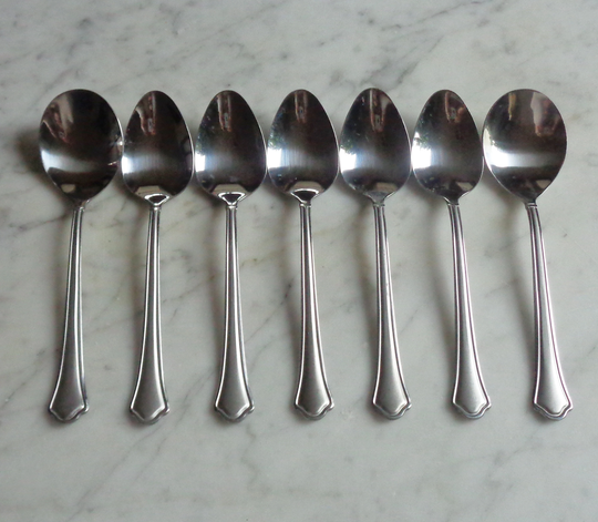 Capri Frost International Satin Center Round Soup Spoons & Teaspoons