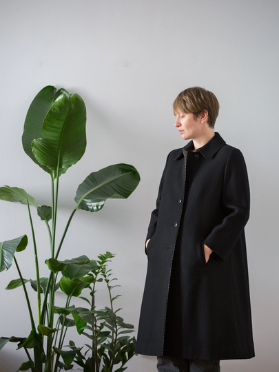 Vintage Minimalist Wool Blend Car Coat in Black With Houndstooth Detail For Women | Size S - M A Line Midi Overcoat/Outerwear Nvs151