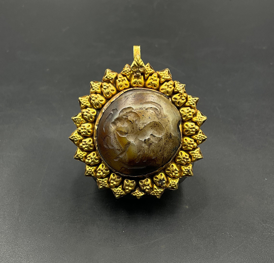 Rare 22K Solid Gold Authentic Very Old Ancient Beautifully Crafted Greco Bactrian Kingdom Period Ram Signet Agate Pendant Intaglio