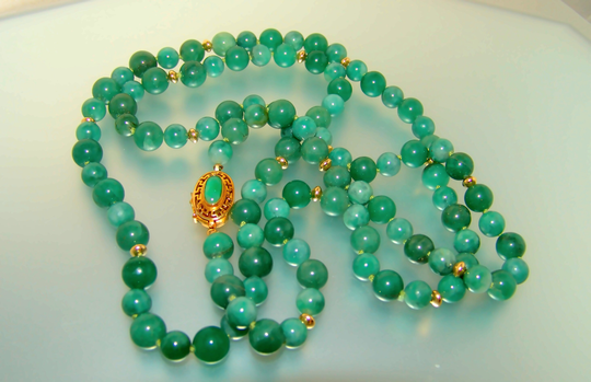 14K Gold Vintage Jade Clasp Necklace Gemstone Strand 36 Inches