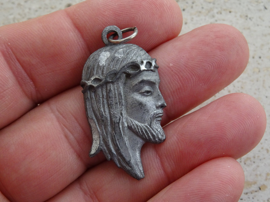 Religious Antique French Silvered Catholic Pendant Medal Charm Medallion Holy Jesus Christ. | B 1