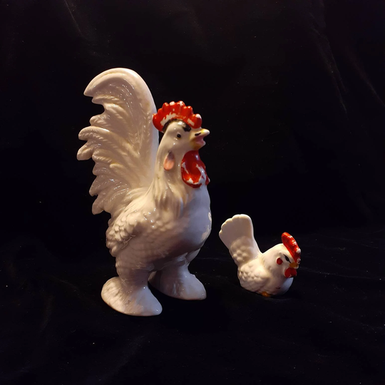 Vintage Pair Of Porcelain Large & Small Roosters