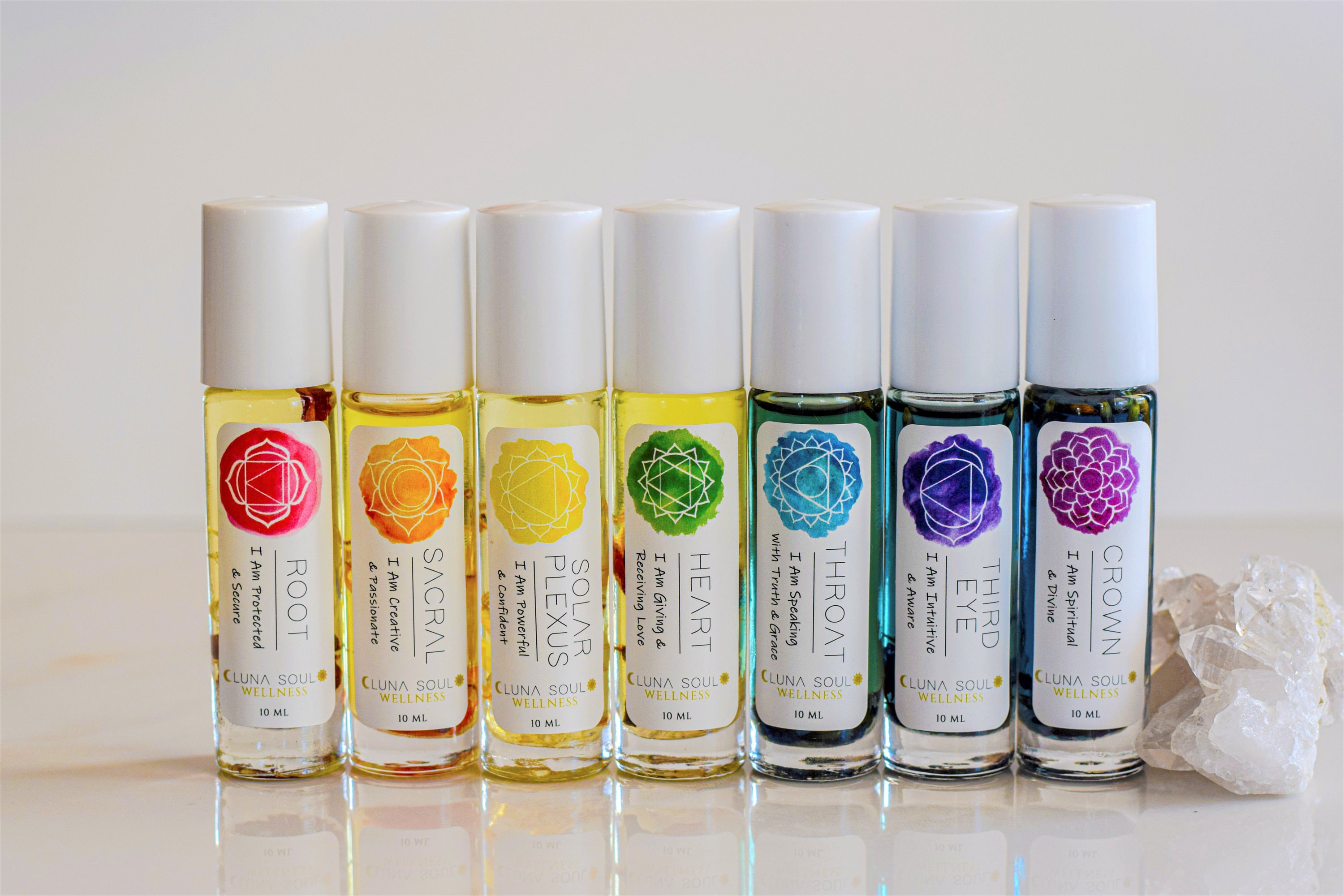 Chakra Essential Oils Blends Set With Crystals For Yoga, Meditation, Reiki Healing