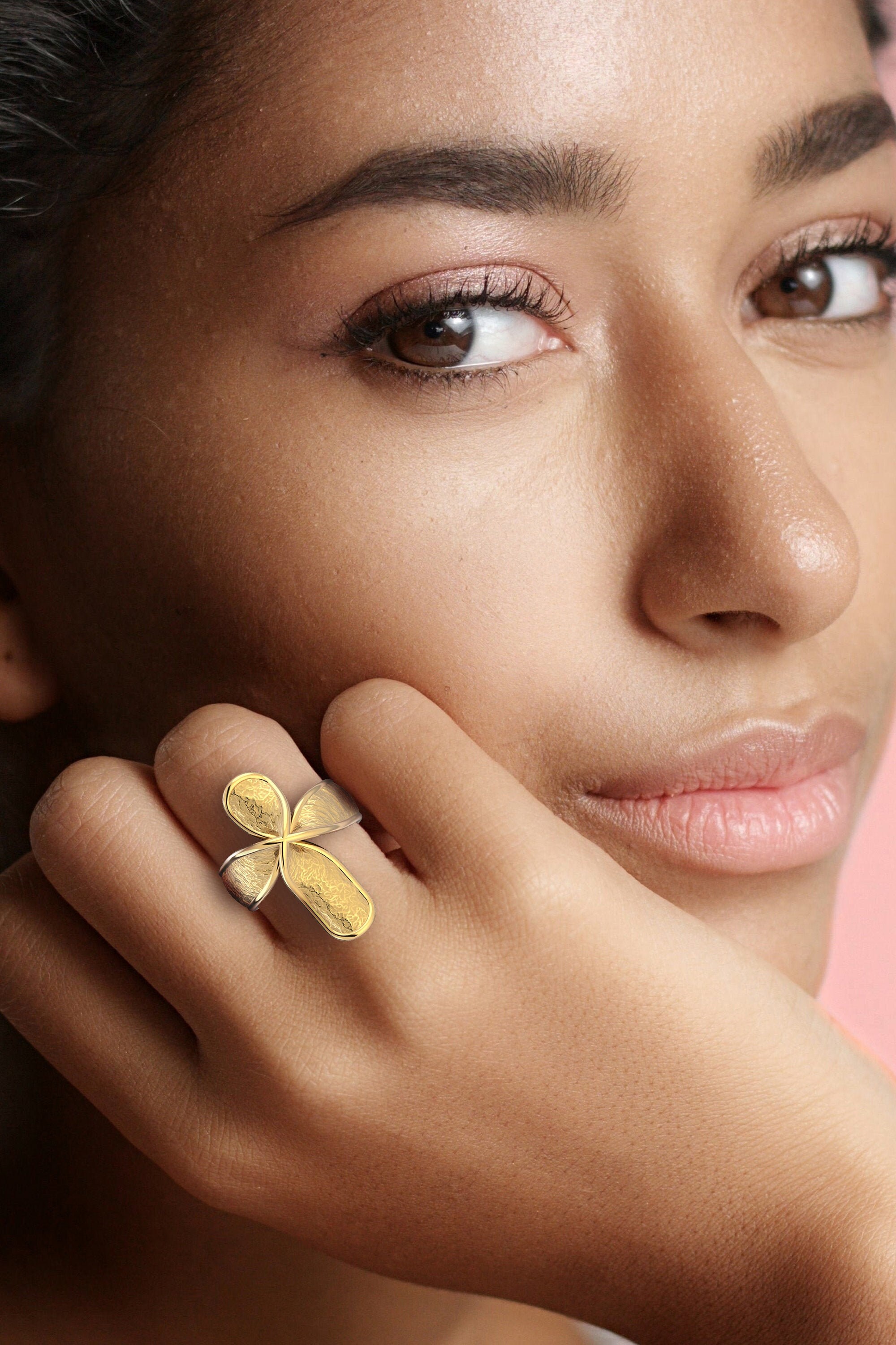Cross Ring Available in 18K Or 14K Genuine Solid Gold, Made Italy Gold Jewelry. Chunky Ring Crafted With Raw & Polished Finishes