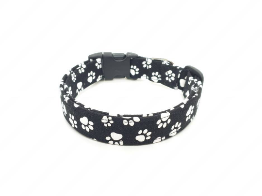 Black & White Paws Dog Collar, Paw Print With Pattern, Buckle Or Martingale