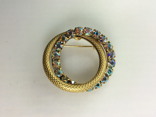 Vintage Pin Brooch Gold Toned Intertwined Circles Design With Textured & Ab Clear Rhinestones Used