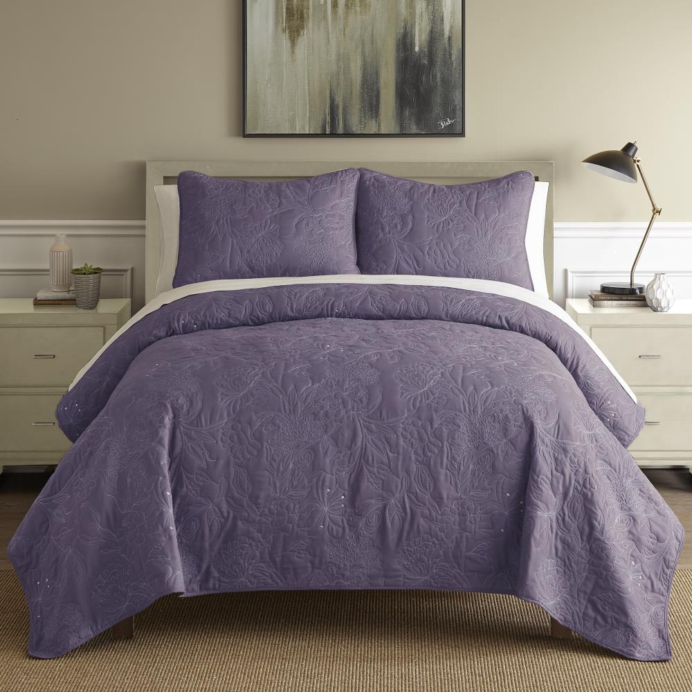 Amrapur Overseas Embroidered floral quilt set Dusty Plum Multi Reversible Queen Quilt (Blend with Cotton Fill) | 3QLCEMBG-PLW-QN