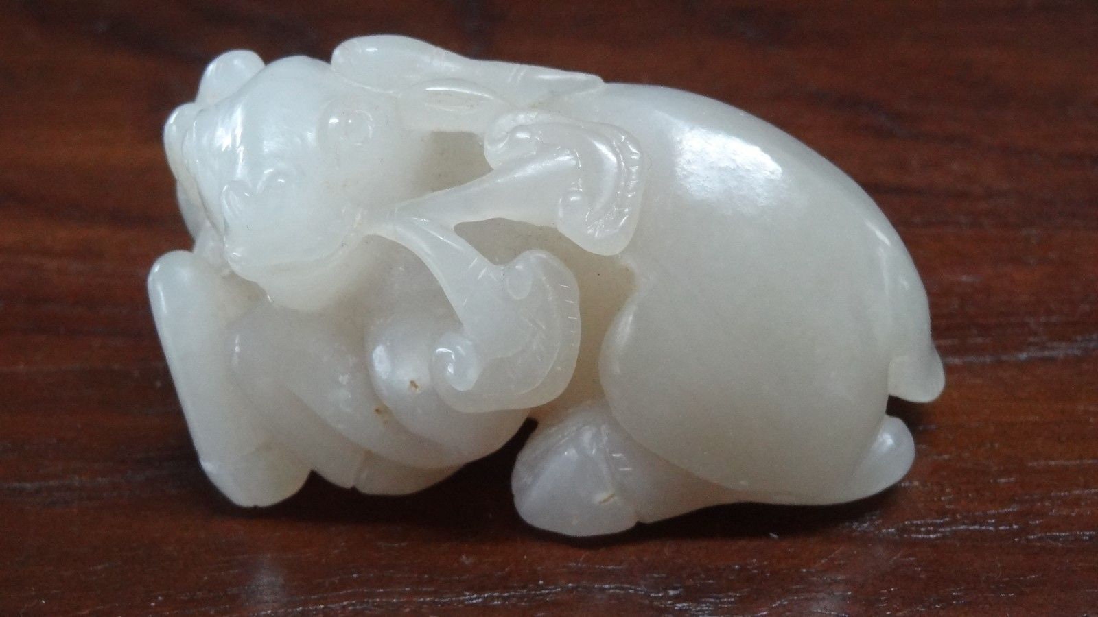 1809-21 - Hetian Jade Carving Translucent Xinjiang Recumbent Goat Ram With Ruyi Mutton Fat