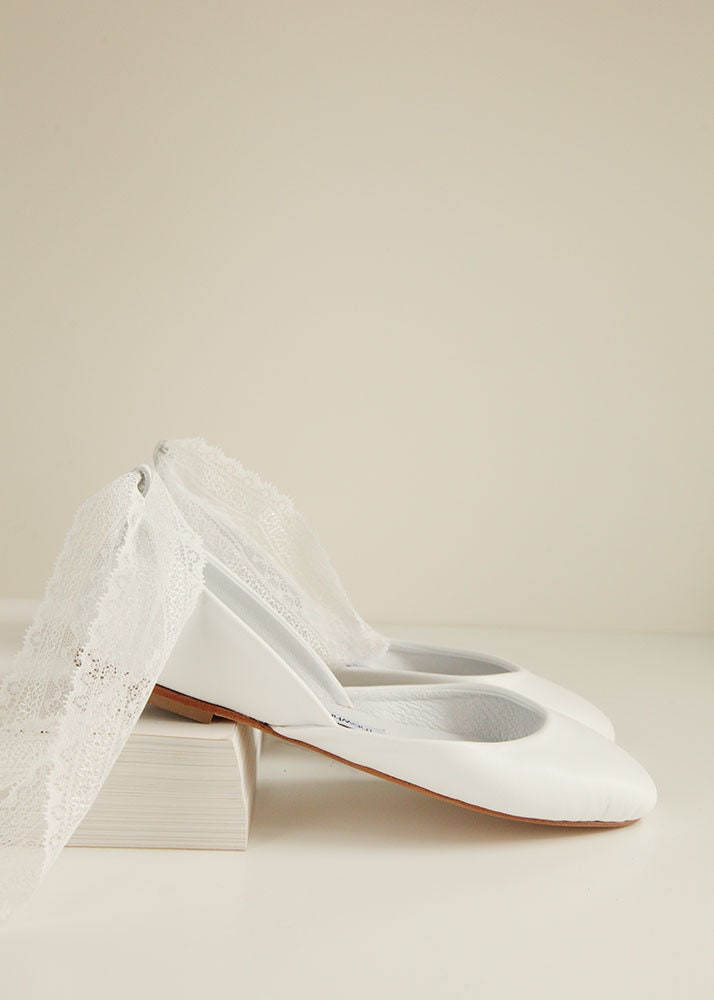 Wedding Shoes in White Leather With French Lace