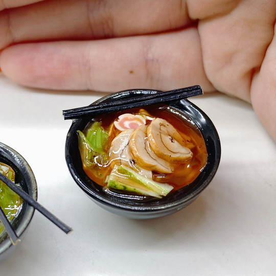 Miniature Ramen Japanese Cuisine in Ceramic Bowl Size 25mm With 1 Pair Of Chopsticks. Food Decorate Doll's House