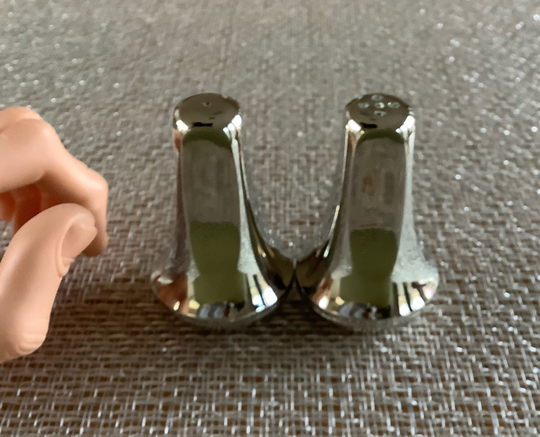 Mid Century Modernist Luxury Polished Silver Plate Rare Salt & Pepper Set Plastic Liners Craftmanship Excellent Hong Kong