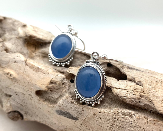 Blue Chalcedony Silver Earrings // Smooth Oval Lavender 925