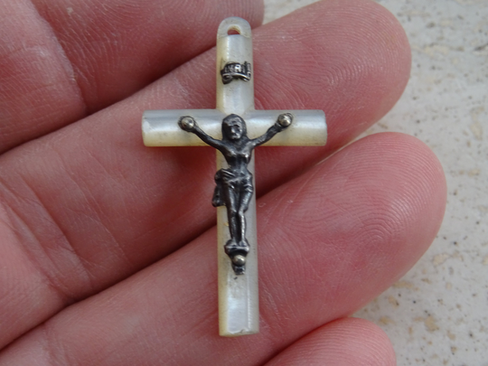 Religious Antique French Catholic Silvered Mother Of Pearl Crucifix Pendant Cross With Silver Corpus Holy Christ. | Zz 30