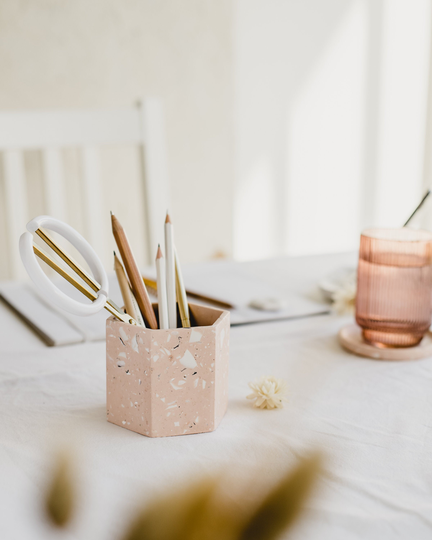 Hexagon Pot Plaster Pink Recycled Oyster