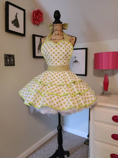 Green Apple Polka Dot Hostess Apron