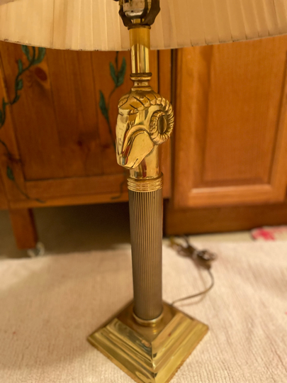 Brass Table Lamp, Ram Head, Ribbed Column, Triple Cascade Base 30 1/2 "Art Deco Southwestern, Traditional Accent