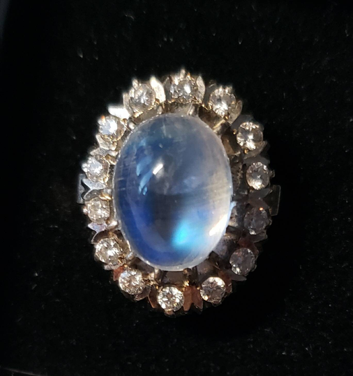 Antique Moonstone Ring | Diamond Halo 18K Blue Moonstone Diamond Moon