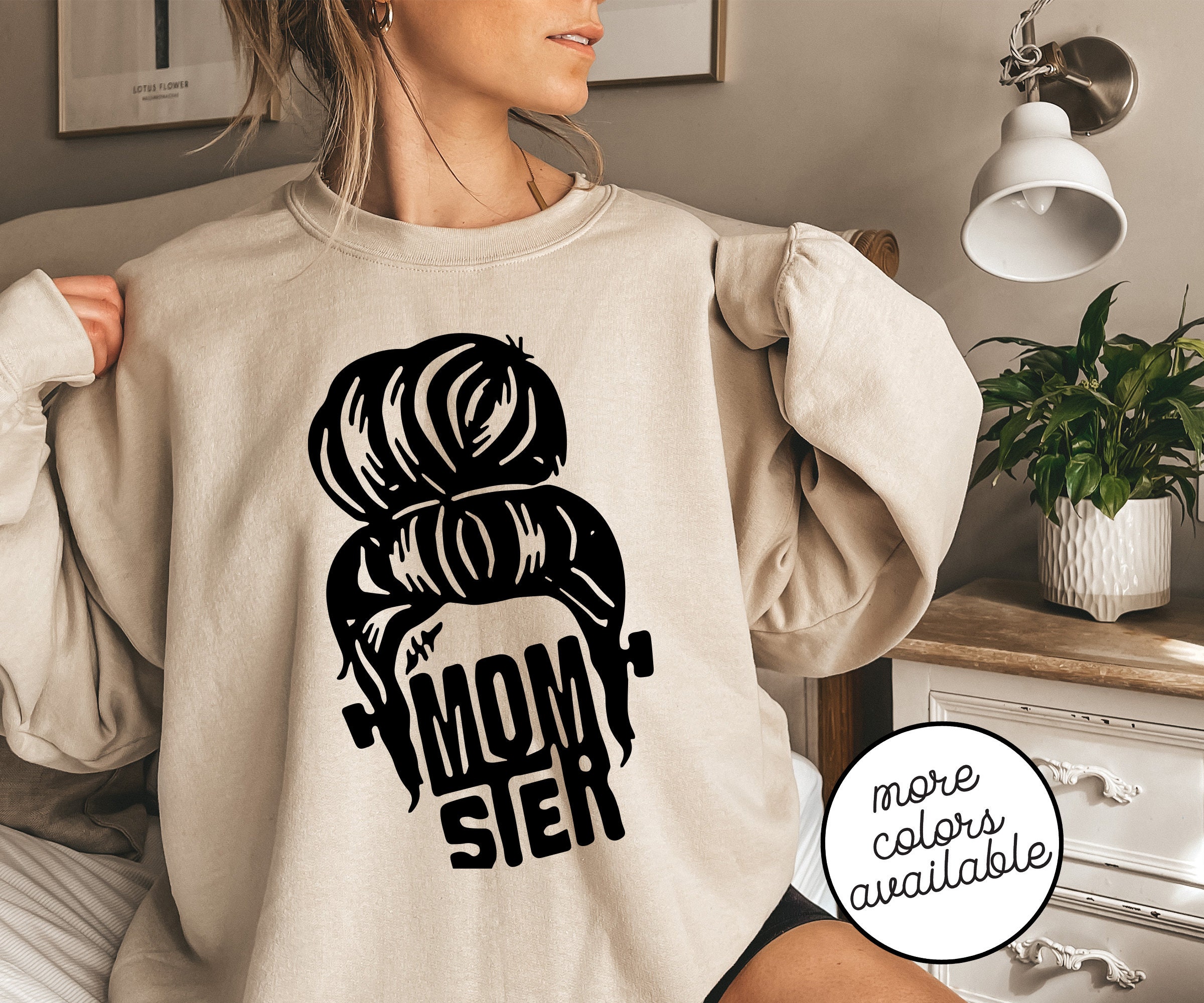 Momster Halloween Sweater - Unisex Oversized Comfy Sweatshirt Mens & Womens Sweaters