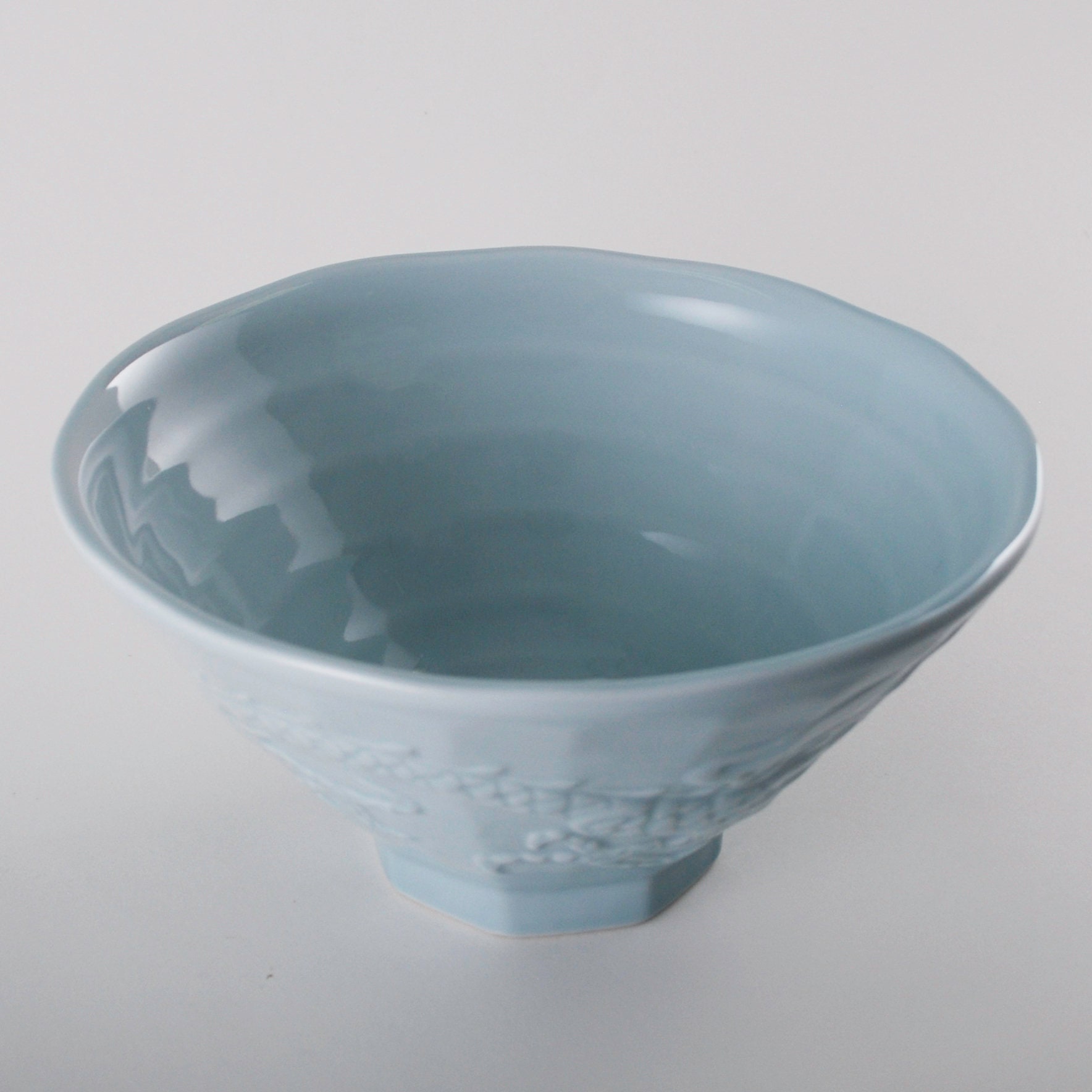 Japanese Sky Blue Dragon 32 Fl Oz Authentic Minoyaki Porcelain Large 7.75 Diameter Ramen Noodle Bowl Handcrafted in Japan
