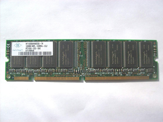Nanya 128 MB DDR1 RAM NT128S64V88COG-7K 133 MHz SDR CL2