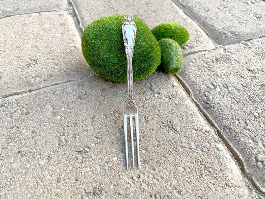 Silverplate Lemon Fork, Holmes & Edwards. Vintage. Antique Flatware. Strawberries, Cheese, Pickles, Seafood. Serving, Dining. Ornate. Petite