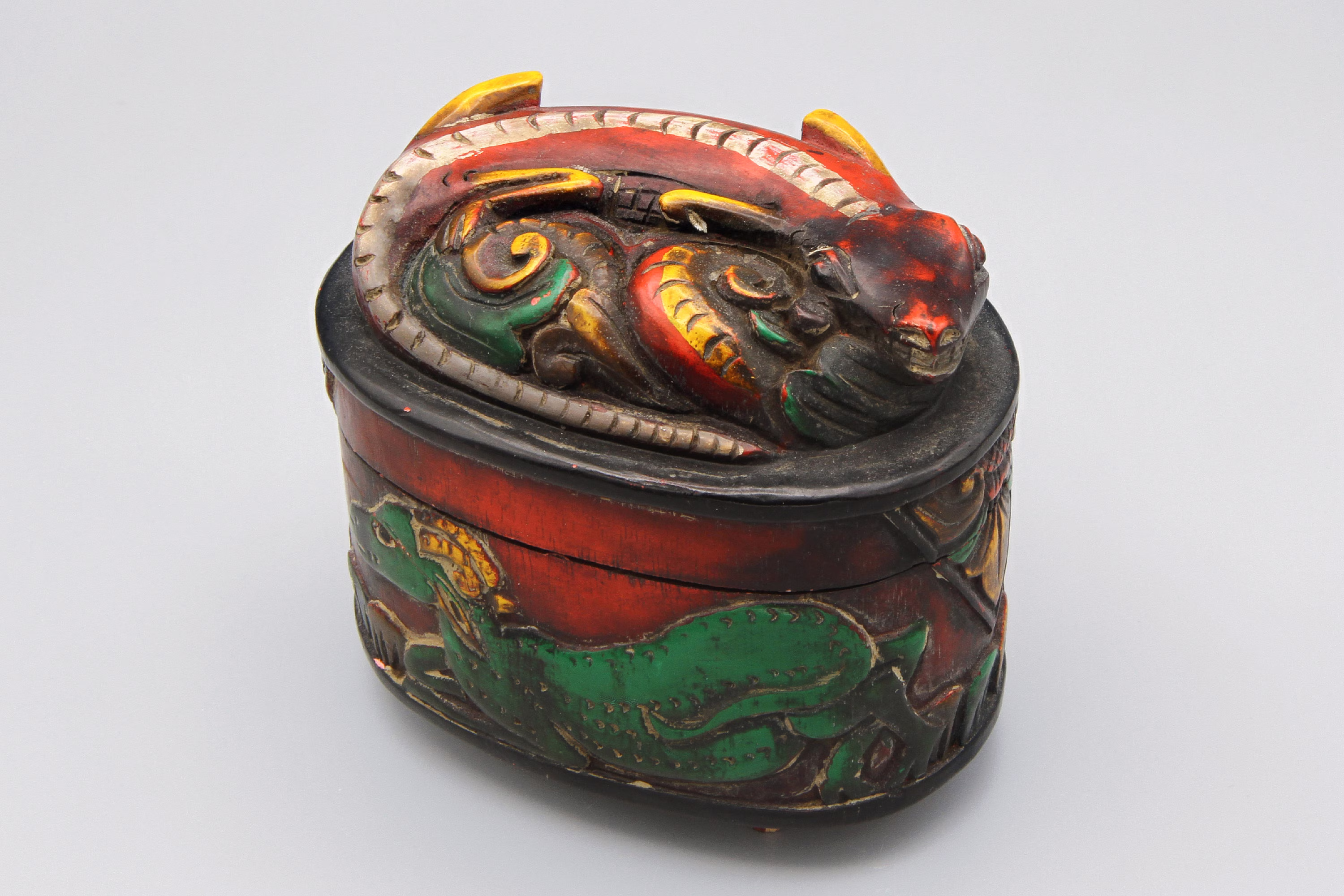 Hand Carved & Painted Wooden Apothecary Box, Lizard Mythological Ram, Asian Box With Lid, Vintage Chinese Oval Jewelry