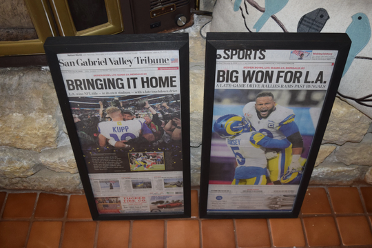 Free Shipping 2 Set Los Angeles Rams Custom Framed Solid Wood Original Newspapers Super Bowl Lvi Champions Deep Profile