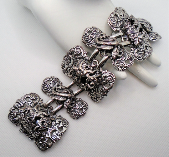 Vintage Silver Tone Wide Ornate Repousse Gryphon Motif Chunky Link Bracelet Designer Signed Napier Book Piece