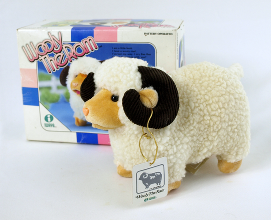 Vintage 1987 Wooly The Ram Battery Operated Toy By Iwaya Corp With Original Box - Not Working Moving Plush Animal
