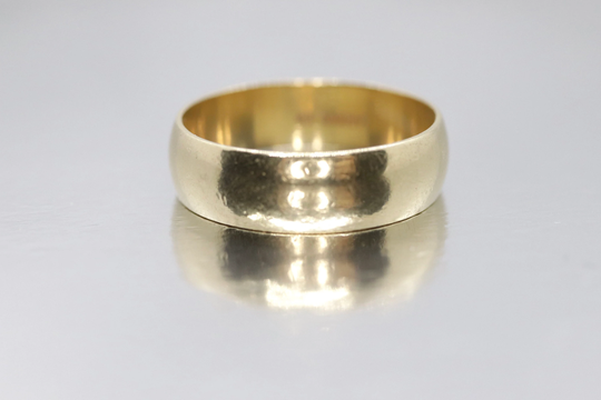 Vintage 10K Yellow Gold Wedding Band 6mm. Made By Cardinal 4.1Grams. Mens Or Womens Heavy Band