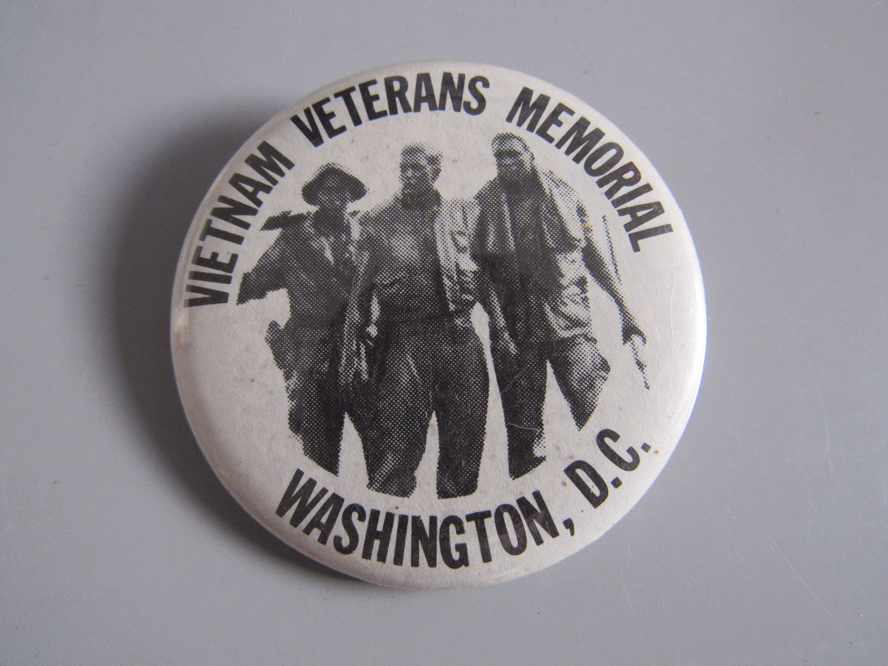 Vintage Vietnam Veterans Memorial Washington D.c. Pinback Button Free Shipping