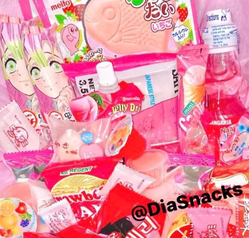 Pink/Colored Asian Snacks/ Exotic Snacks Mixed/Variety, Asian, Japanese, Korean, Worldwide, Taiwan, Ramen, Drinks, Mochi