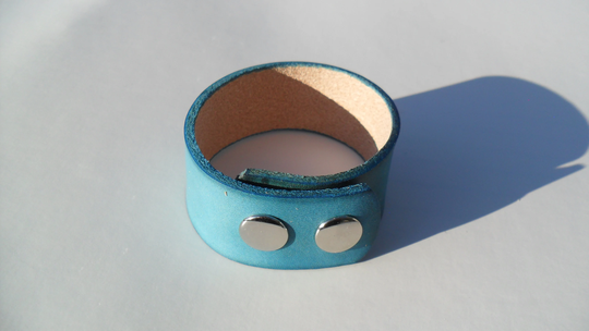Br 10 Leather 2 Snap 1"W Bracelet Blank Top & Side Dyed Assorted Color